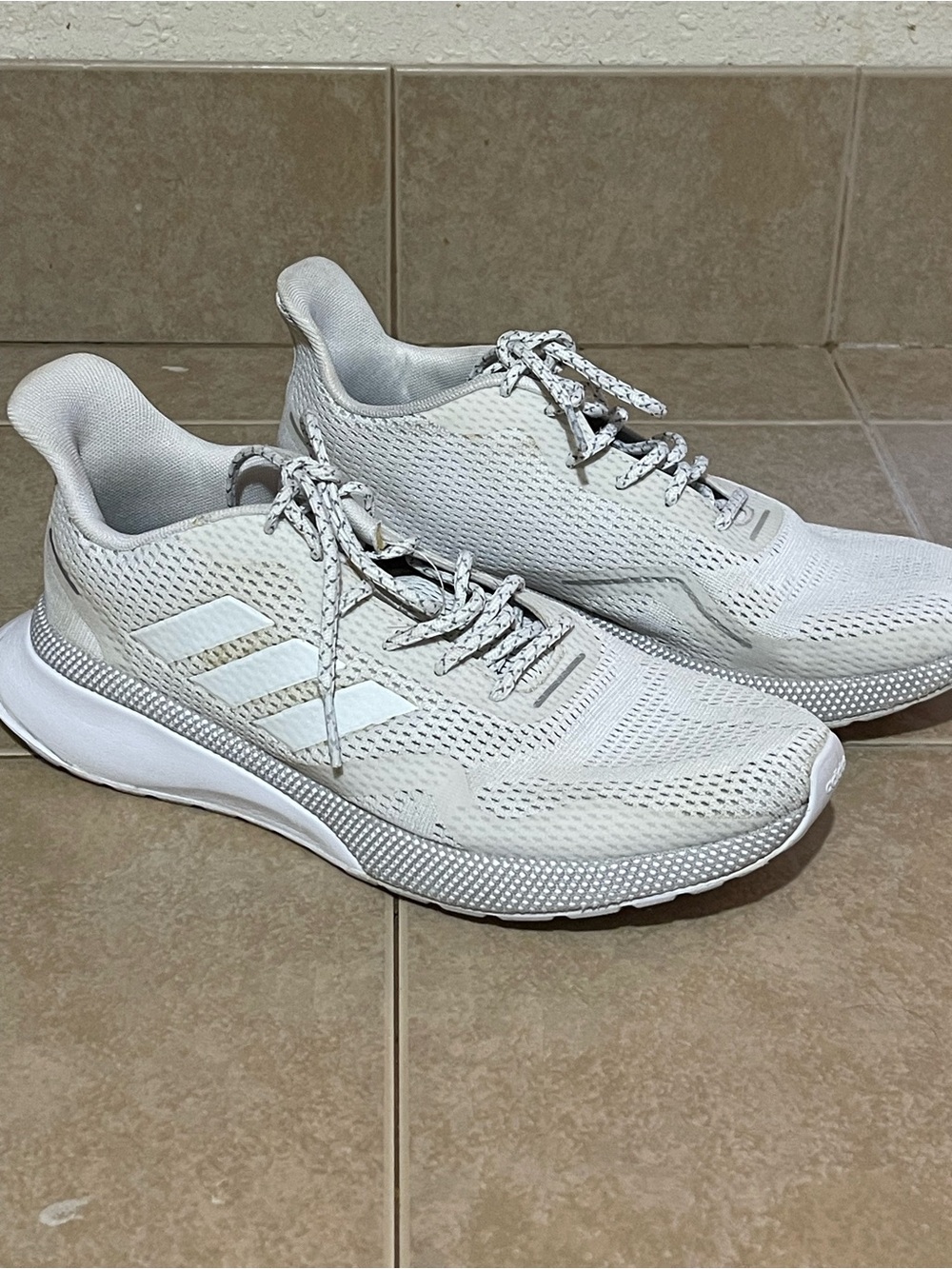 Adidas nova run sneakers size